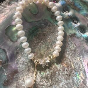 Genuine Elegant White Pearl Bracelet Crystal Butterfly Charm